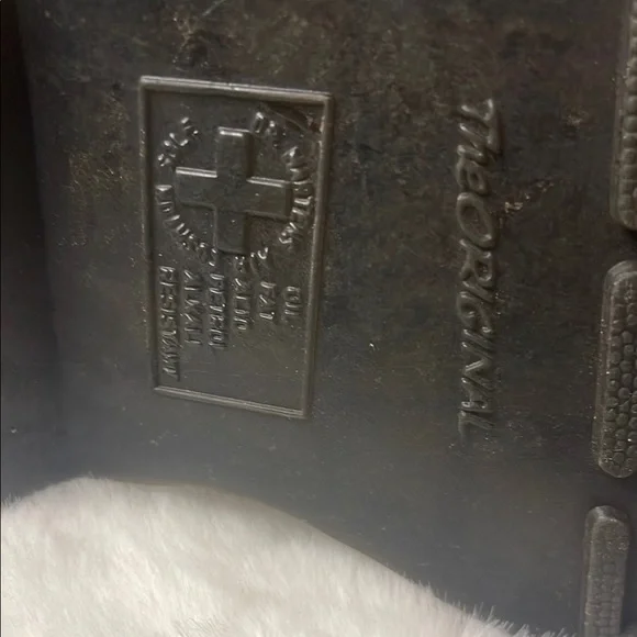 Dr Martens- Black Leather Militia Combat Boots -18 hole - Picture 2 of 14